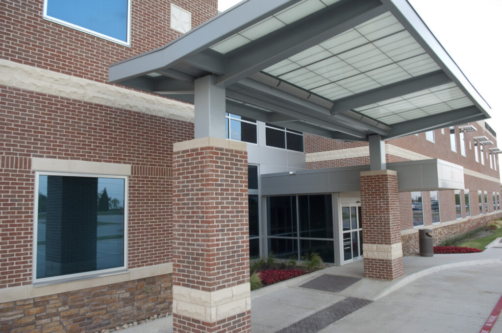 Front entrance at Sunnyvale MOB.